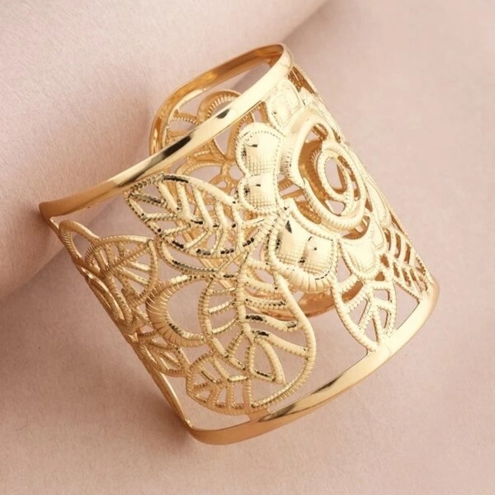 NEW Gold Floral Flower Boho Cuff Bracelet